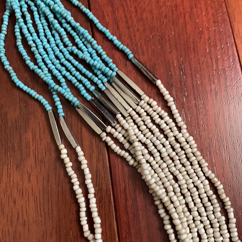 Multi string beaded necklace - Picture 3 of 5